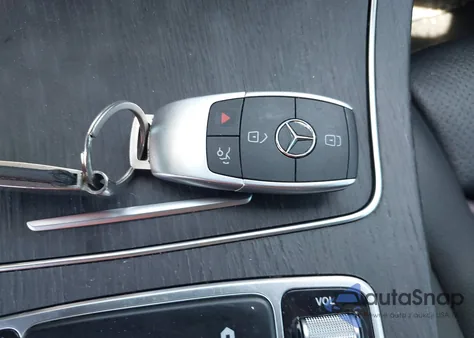 2020 Mercedes-Benz Glc 300 4Matic z USA, uszkodzony, nr VIN WDC0G8EB4LF754308